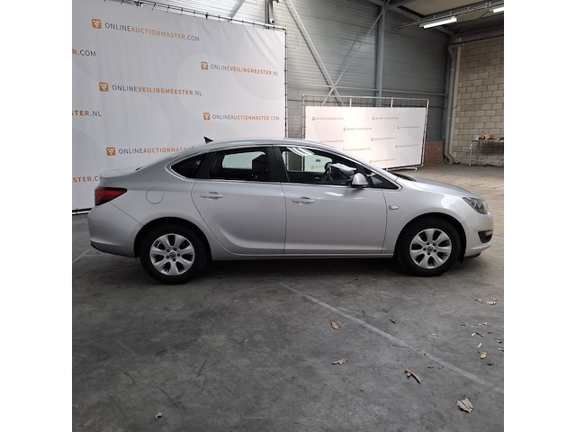 Personenauto, opel, astra , 2015 - afbeelding 34 van  52