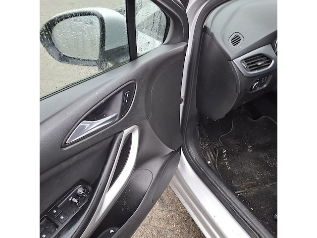 Personenauto, opel, astra, 2017 - afbeelding 17 van  45