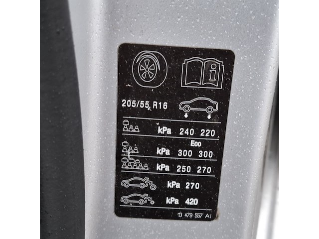 Personenauto, opel, astra, 2017 - afbeelding 38 van  45