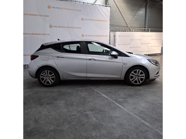 Personenauto, opel, astra, 2018 - afbeelding 34 van  52
