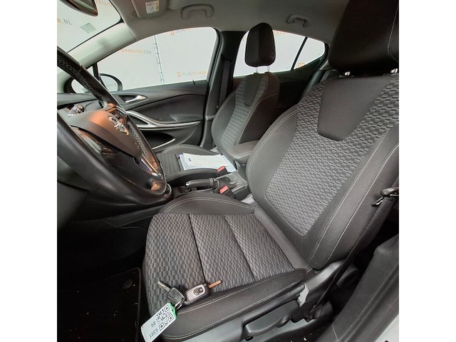 Personenauto, opel, astra, 2018 - afbeelding 39 van  76