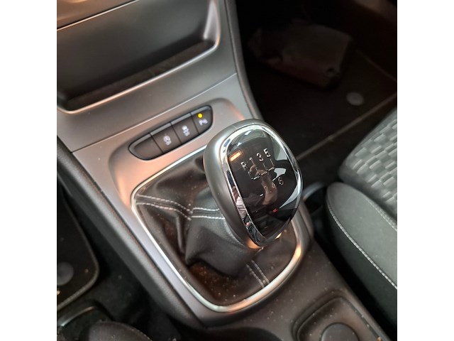 Personenauto, opel, astra, 2018 - afbeelding 46 van  76