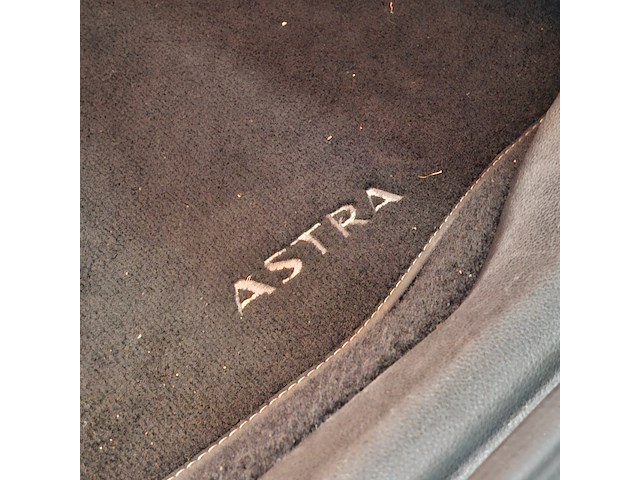 Personenauto, opel, astra, 2018 - afbeelding 58 van  76
