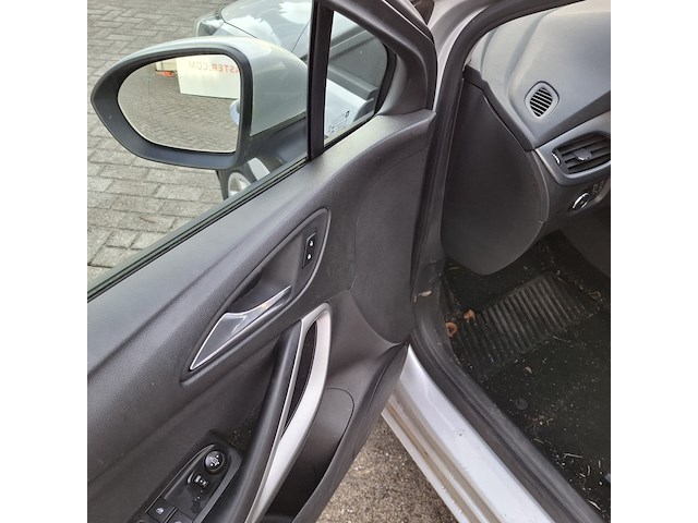 Personenauto, opel, astra, 2019 - afbeelding 18 van  43