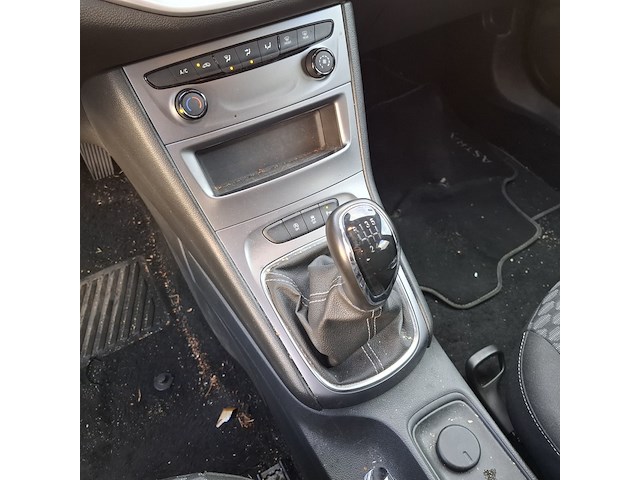 Personenauto, opel, astra, 2019 - afbeelding 24 van  43