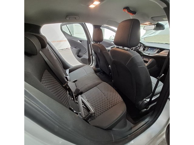 Personenauto, opel, astra, 2019 - afbeelding 32 van  54