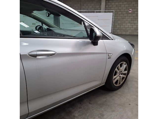 Personenauto, opel, astra, 2019 - afbeelding 56 van  62