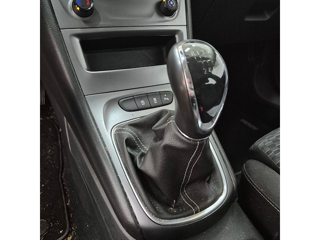 Personenauto, opel, astra, 2019 - afbeelding 16 van  35