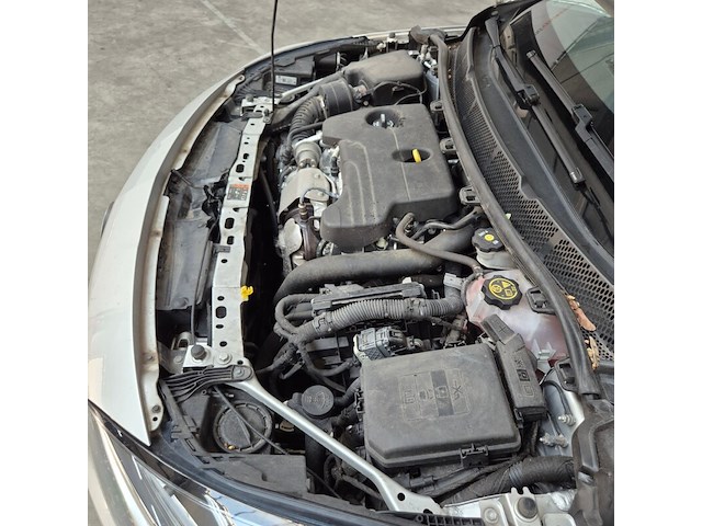 Personenauto, opel, astra, 2019 - afbeelding 32 van  40
