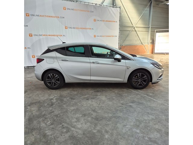 Personenauto, opel, astra, 2019 - afbeelding 34 van  40