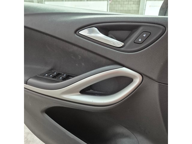 Personenauto, opel, astra, 2019 - afbeelding 16 van  39