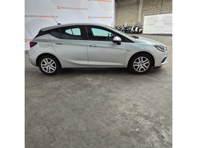 Personenauto, opel, astra, 2019 - afbeelding 34 van  39