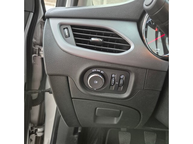 Personenauto, opel, astra, 2019 - afbeelding 15 van  40