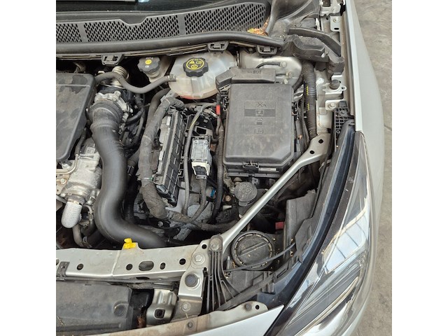 Personenauto, opel, astra, 2019 - afbeelding 32 van  40