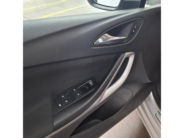 Personenauto, opel, astra, 2019 - afbeelding 25 van  68
