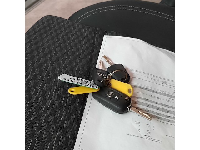 Personenauto, opel, astra, 2019 - afbeelding 31 van  40