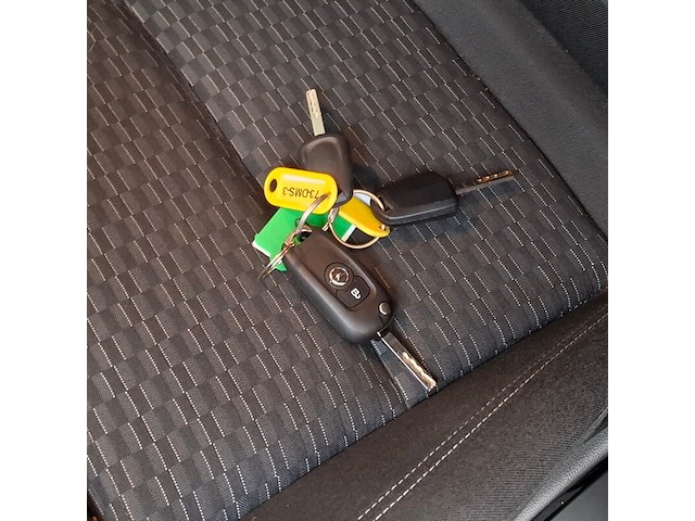 Personenauto, opel, astra, 2019 - afbeelding 32 van  75