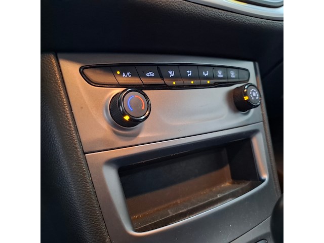 Personenauto, opel, astra, 2019 - afbeelding 40 van  75