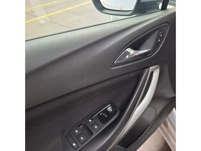 Personenauto, opel, astra, 2019 - afbeelding 33 van  79