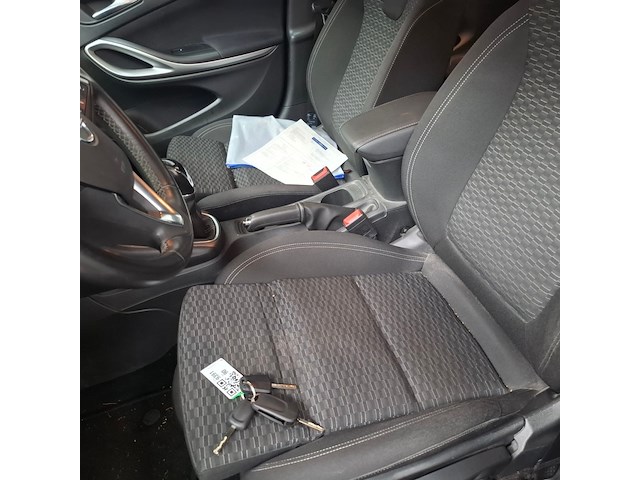 Personenauto, opel, astra, 2019 - afbeelding 36 van  79