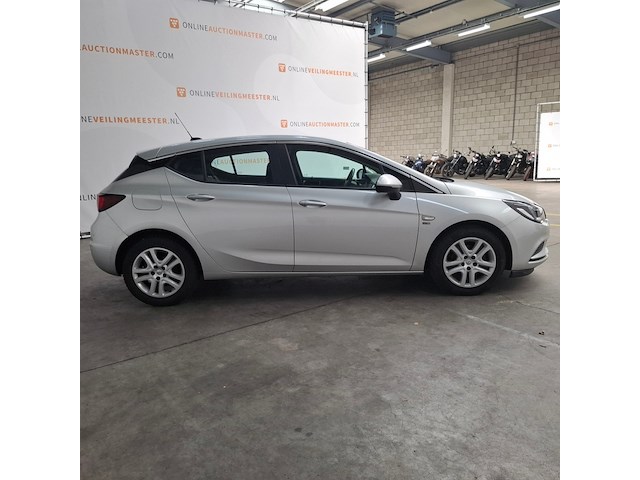 Personenauto, opel, astra, 2019 - afbeelding 34 van  79