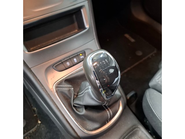 Personenauto, opel, astra, 2019 - afbeelding 43 van  74