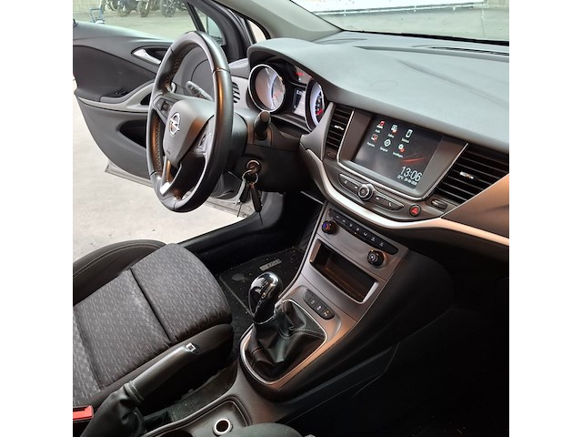 Personenauto, opel, astra, 2019 - afbeelding 53 van  74