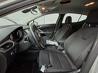 Personenauto, opel, astra, 2019 - afbeelding 32 van  49