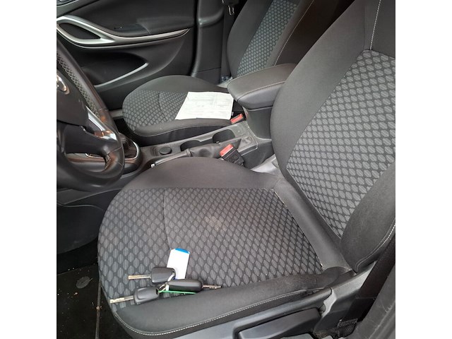 Personenauto, opel, astra, 2019 - afbeelding 26 van  64