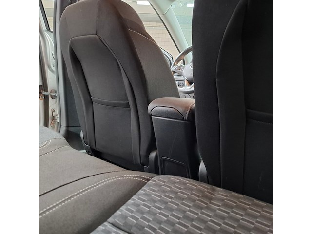 Personenauto, opel, astra, 2019 - afbeelding 41 van  64