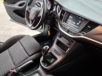 Personenauto, opel, astra, 2019 - afbeelding 42 van  64