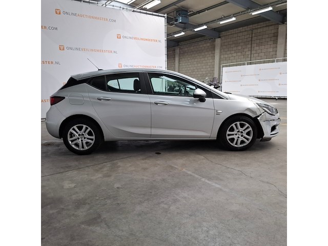 Personenauto, opel, astra, 2019 - afbeelding 45 van  64