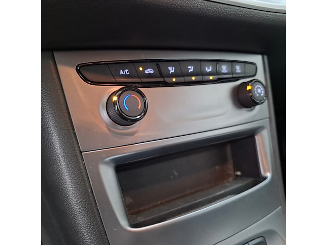 Personenauto, opel, astra, 2019 - afbeelding 40 van  72