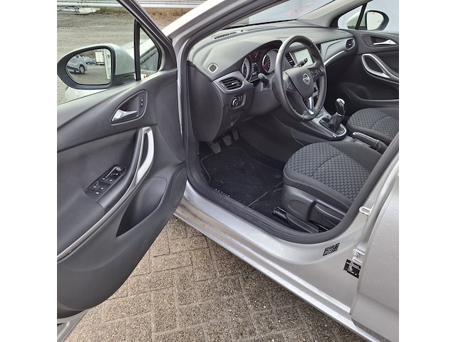 Personenauto, opel, astra, 2020 - afbeelding 16 van  42