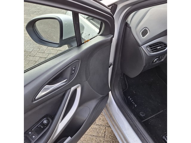 Personenauto, opel, astra, 2020 - afbeelding 17 van  42