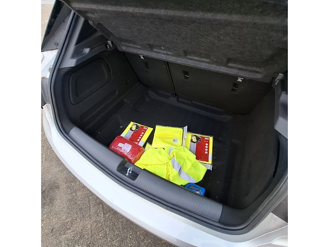 Personenauto, opel, astra, 2020 - afbeelding 29 van  42