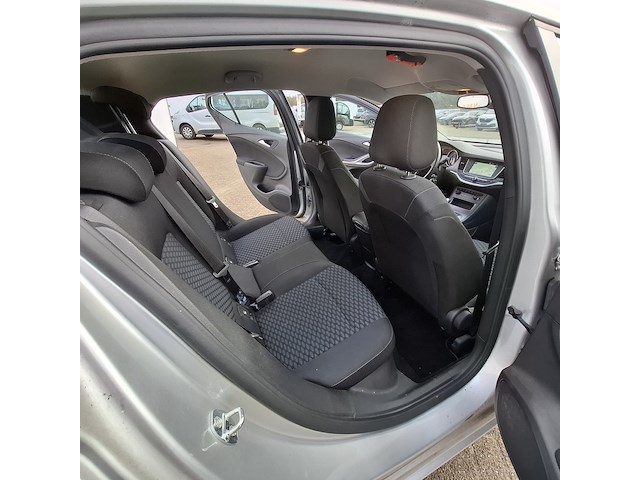 Personenauto, opel, astra, 2020 - afbeelding 30 van  42