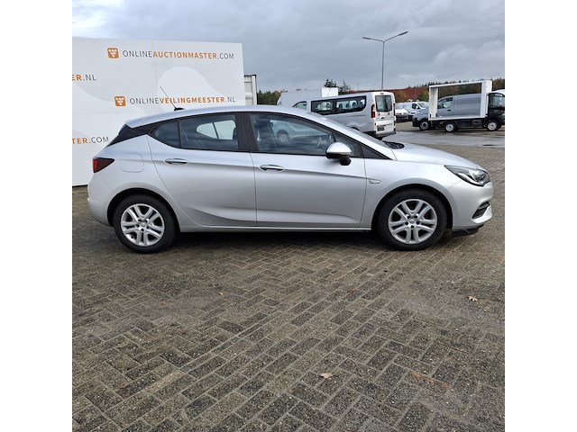 Personenauto, opel, astra, 2020 - afbeelding 34 van  42
