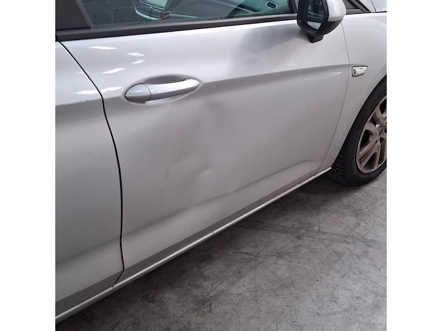Personenauto, opel, astra, 2020 - afbeelding 28 van  35