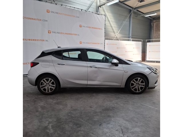 Personenauto, opel, astra, 2020 - afbeelding 23 van  35