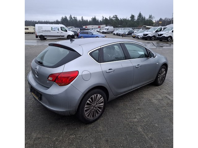 Personenauto, opel, astra cdti - afbeelding 5 van  50
