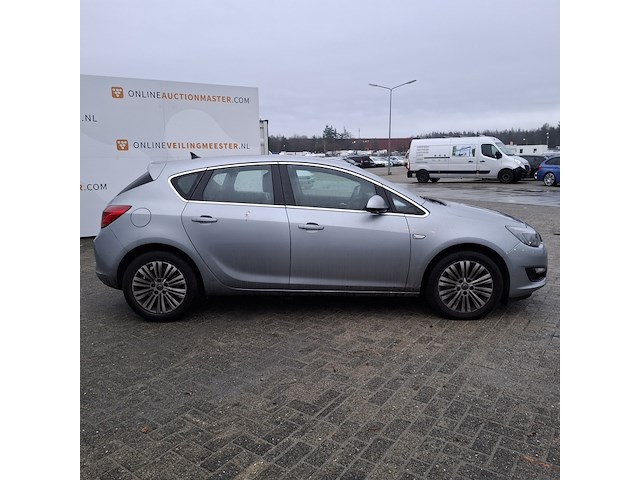 Personenauto, opel, astra cdti - afbeelding 34 van  50