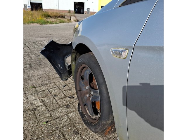 Personenauto, opel, astra, schade-auto - afbeelding 4 van  49