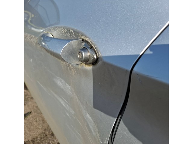 Personenauto, opel, astra, schade-auto - afbeelding 17 van  49