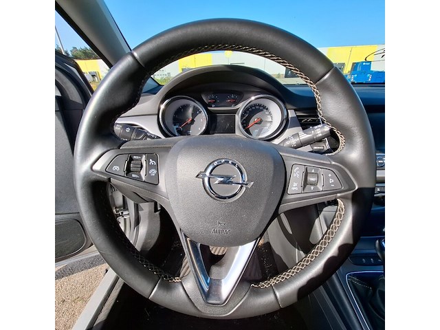Personenauto, opel, astra, schade-auto - afbeelding 21 van  49