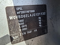 Personenauto, opel, astra, schade-auto - afbeelding 37 van  49