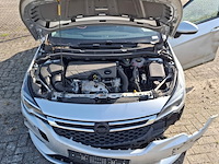 Personenauto, opel, astra, schade-auto - afbeelding 39 van  49