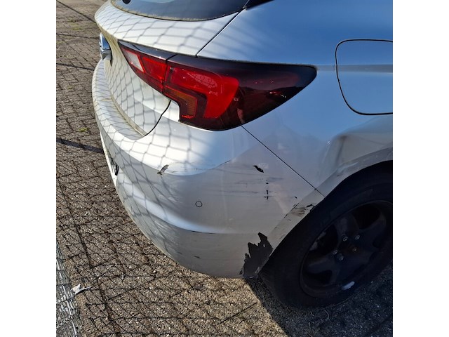 Personenauto, opel, astra, schade-auto - afbeelding 48 van  49