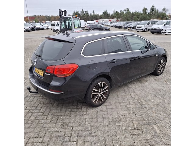Personenauto, opel, astra sports tourer 1.4, 2015 - afbeelding 37 van  41