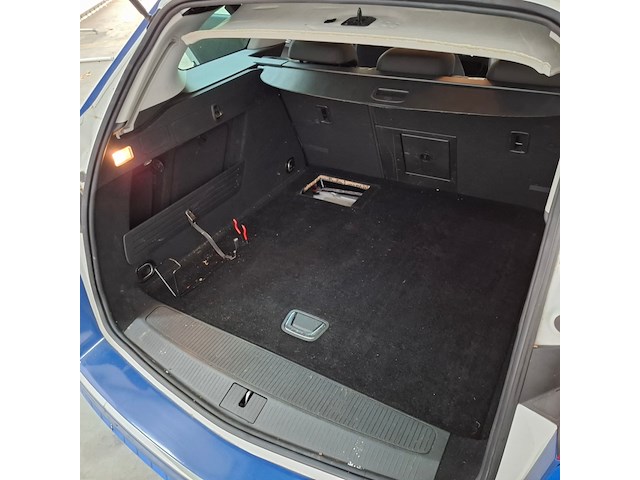 Personenauto, opel, astra sports tourer, 2015 - afbeelding 32 van  58